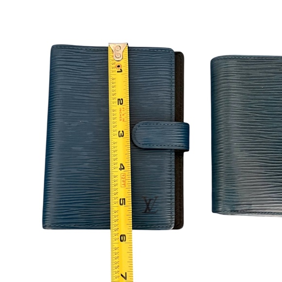 Louis Vuitton Wallet & Agenda Set in Epi Leather - Picture 5 of 10